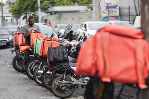 Rio aprova novas regras para entregas por aplicativo em condomínios